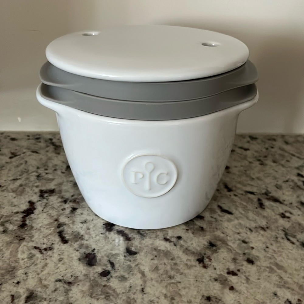 The pampered chef large egg cooker